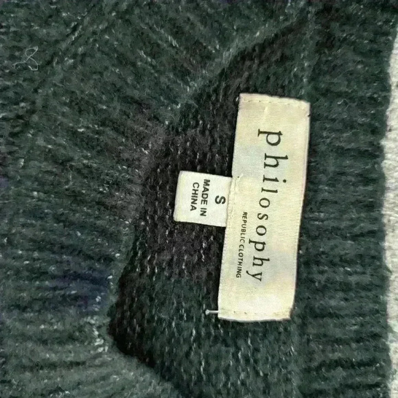 Super soft Sweater -- Gray, Small, Philosophy - Picture 7 of 9